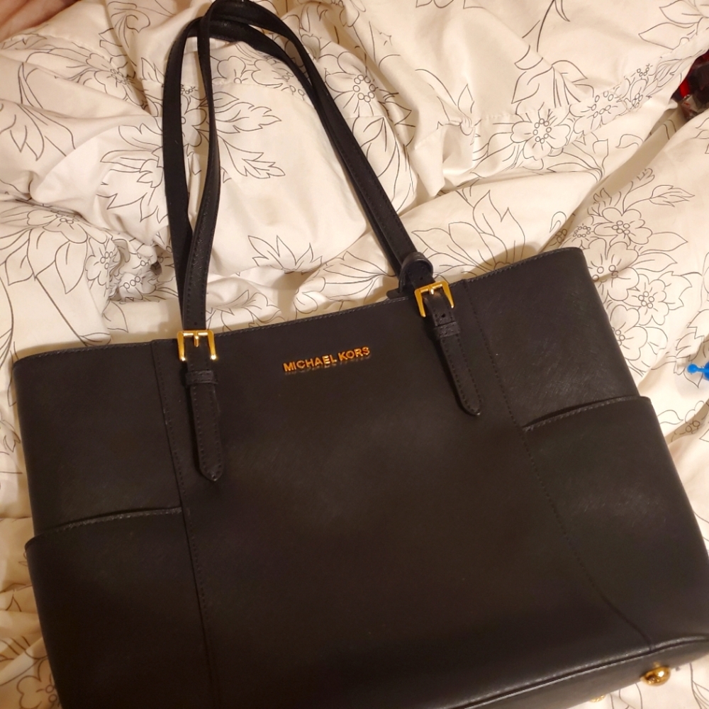 Michael Kors tote